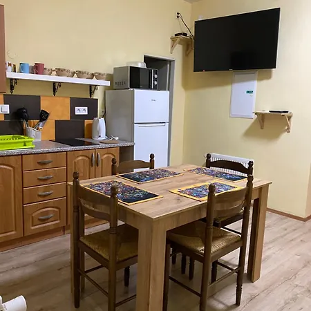 Penzion Krasny Dvur בית הארחה