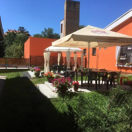 Penzion Krasny Dvur 3*