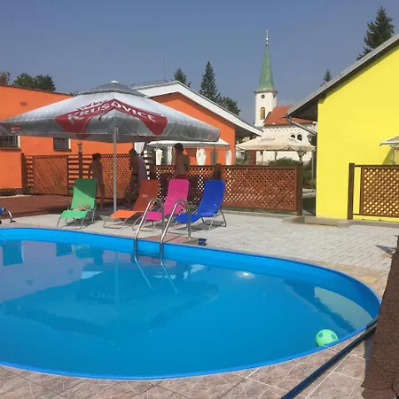 Penzion Krasny Dvur 3*