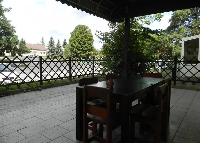 Gasthuis Penzion Krasny Dvur 3*