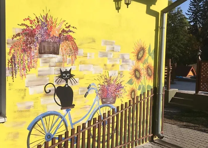 Penzion Krasny Dvur Гостевой дом Krasny Dvur