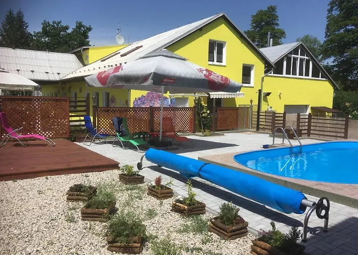 Gasthuis Penzion Krasny Dvur 3*